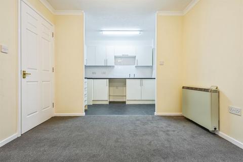2 bedroom retirement property to rent, 13 Birnbeck Court, Carlton Street BS23