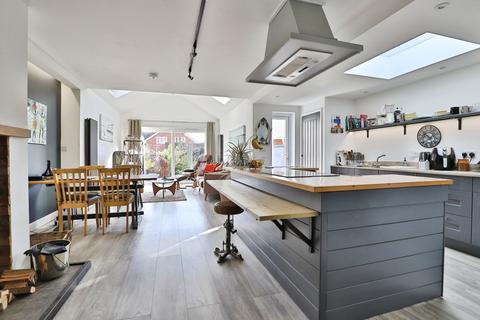 3 bedroom bungalow for sale, Lake Road, Poole, Dorset, BH15
