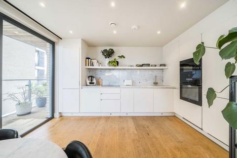 2 bedroom flat for sale, Essex Wharf, London E5