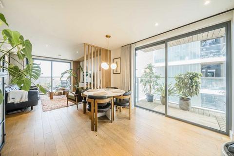 2 bedroom flat for sale, Essex Wharf, London E5