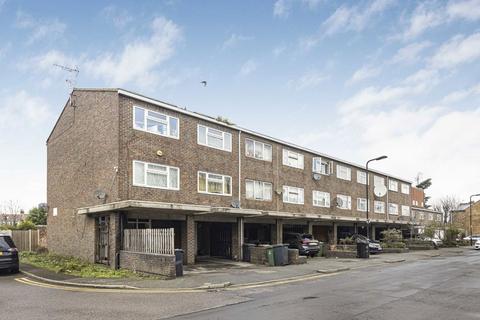 Norman Road, London E11