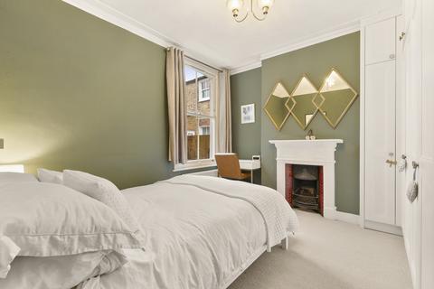2 bedroom apartment for sale, Burnbury Road, SW12