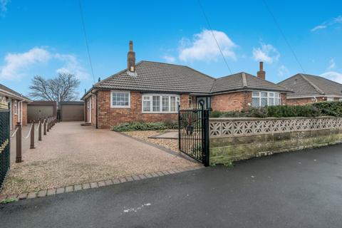 2 bedroom bungalow for sale, Priestley Avenue, Heckmondwike, West Yorkshire, WF16