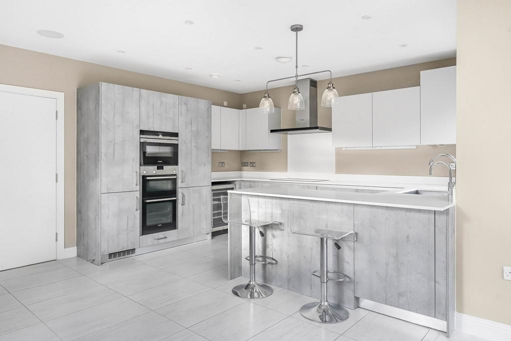 Kitchen/Dining