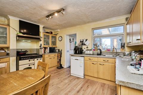 4 bedroom terraced house for sale, Hearn Street, Newport, Isle of Wight, PO30
