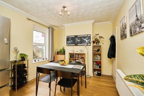 2 bedroom end of terrace house for sale, Barton Road, Newport, Isle of Wight, PO30