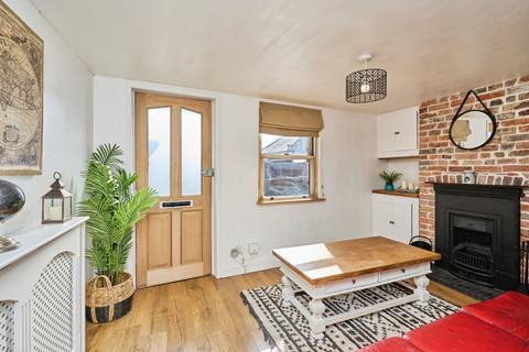 2 bedroom terraced house for sale, Carisbrooke High Street, NEWPORT, Isle of Wight, PO30