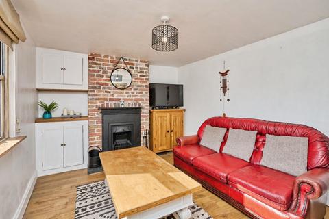 2 bedroom terraced house for sale, Carisbrooke High Street, NEWPORT, Isle of Wight, PO30