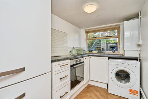 2 bedroom terraced house for sale, Carisbrooke High Street, NEWPORT, Isle of Wight, PO30