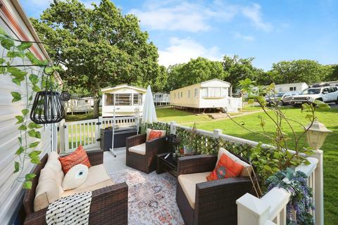 2 bedroom detached house for sale, Thorness Lane, Cowes, Isle of Wight, PO31