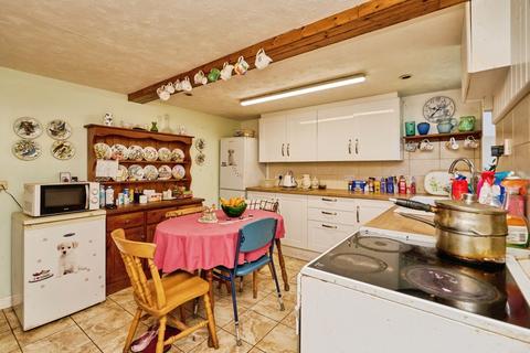 4 bedroom bungalow for sale, Limerstone, Newport, Isle of Wight, PO30