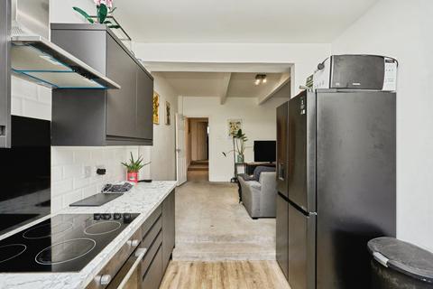 2 bedroom flat for sale, Tennyson Road, Cowes, Isle of Wight, PO31