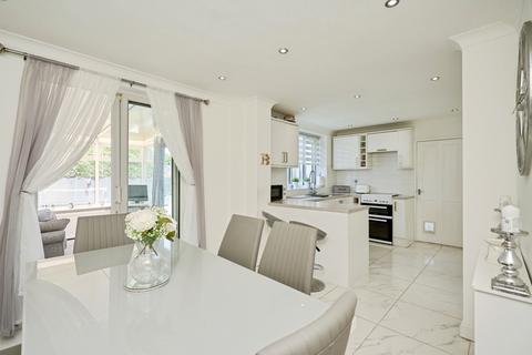 3 bedroom semi-detached house for sale, Princess Close, East Cowes, Isle of Wight, PO32