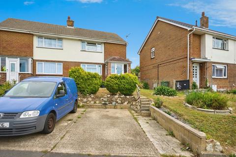 undefined, Furrlongs, Newport, Isle of Wight, PO30