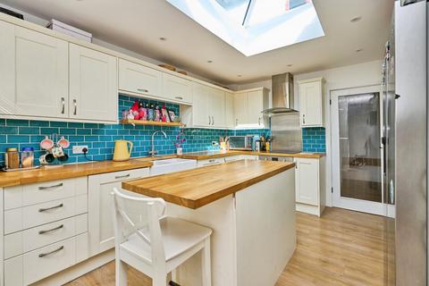4 bedroom detached house for sale, Elm Grove, Newport, Isle of Wight, PO30