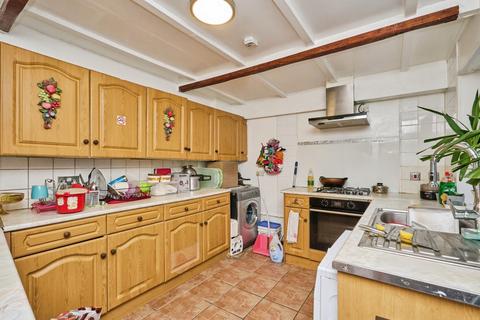2 bedroom end of terrace house for sale, Barton Road, Newport, Isle of Wight, PO30