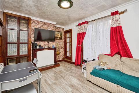 2 bedroom end of terrace house for sale, Barton Road, Newport, Isle of Wight, PO30
