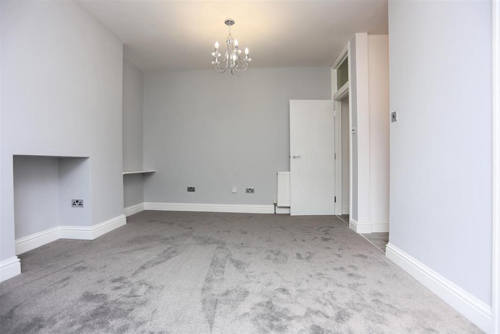 Flat 4, 13 Devonshire Place (13).JPG