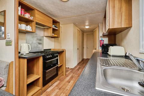 3 bedroom park home for sale, Oaklands, Thorness Lane, Cowes, Isle of Wight, PO31