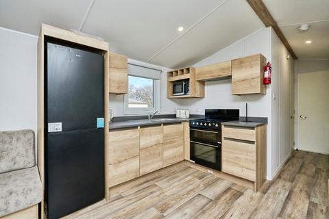 2 bedroom park home for sale, Thorness Lane, Cowes, Isle of Wight, PO31