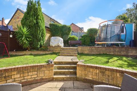 3 bedroom detached house for sale, Sylvan Avenue, East Cowes, Isle of Wight, PO32
