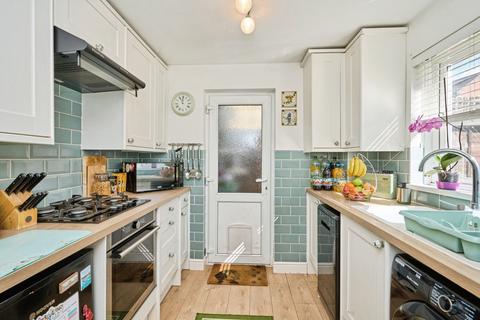 3 bedroom detached house for sale, Sylvan Avenue, East Cowes, Isle of Wight, PO32