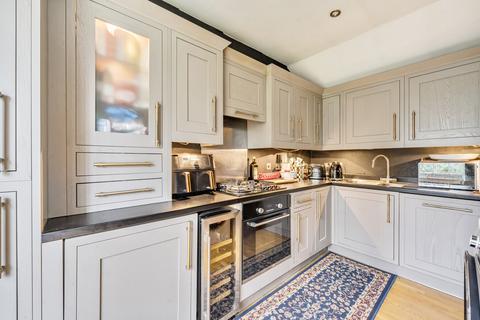 2 bedroom flat for sale, Hound Road, Netley Abbey, Southampton, Hampshire, SO31