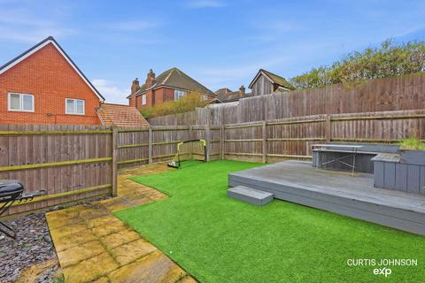 undefined, Culverin Avenue, Grays RM16