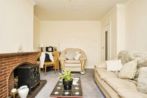 2 bedroom bungalow for sale, St. Marys Close, Ryde, Isle of Wight, PO33