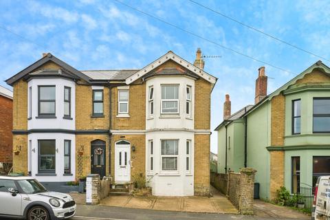 4 bedroom semi-detached house for sale, Argyll Street, Ryde, Isle of Wight, PO33