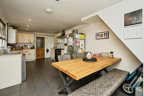 4 bedroom semi-detached house for sale, Argyll Street, Ryde, Isle of Wight, PO33