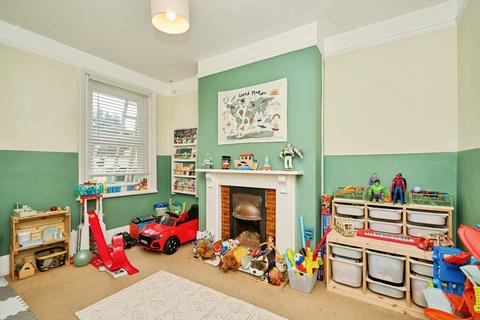 4 bedroom semi-detached house for sale, Argyll Street, Ryde, Isle of Wight, PO33