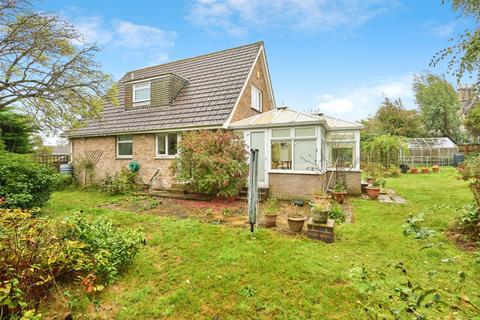 4 bedroom bungalow for sale, Spencer Glade, Ryde, Isle of Wight, PO33