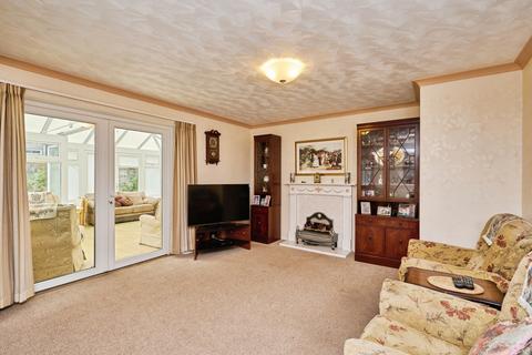 4 bedroom bungalow for sale, Spencer Glade, Ryde, Isle of Wight, PO33