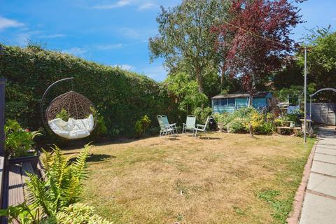 3 bedroom semi-detached house for sale, High Park Road, Ryde, Isle of Wight, PO33