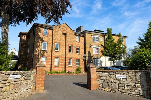 2 bedroom flat for sale, Trinity Court, Trinity Street, Ryde, Isle Of Wight, PO33