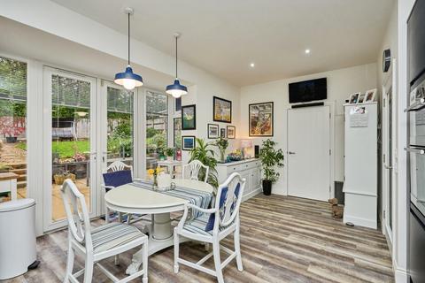 4 bedroom detached house for sale, Hollybush Close, Ryde, Isle of Wight, PO33