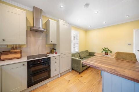 4 bedroom flat for sale, Woodlawn Road, Hammersmith And Fulham, London, SW6