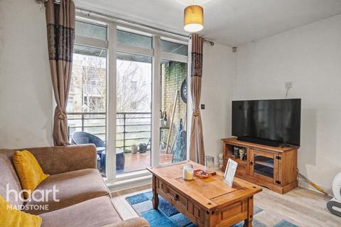2 bedroom apartment for sale, Kingfisher Meadow, Maidstone