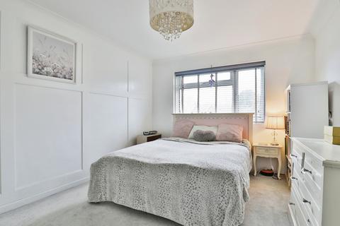 2 bedroom flat for sale, Cavendish Road, Dean Park, Bournemouth, Dorset, BH1