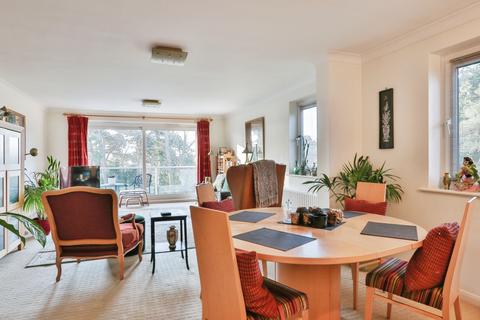 2 bedroom flat for sale, Sandbourne Road, Alum Chine, Bournemouth, Dorset, BH4