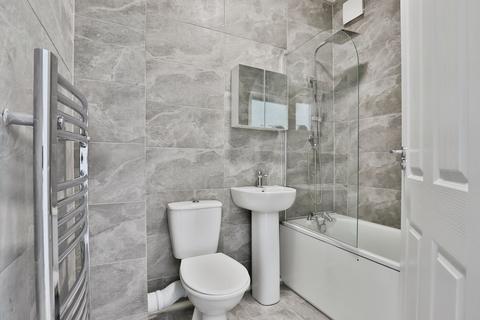 2 bedroom flat for sale, Poole Road, Westbourne, Bournemouth, Dorset, BH4