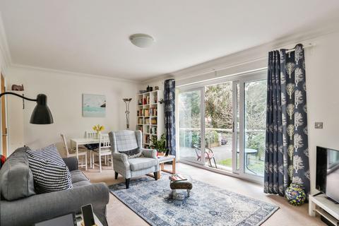 3 bedroom flat for sale, Chine Crescent Road, West Cliff, Bournemouth, Dorset, BH2