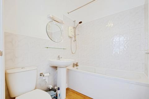 2 bedroom flat for sale, Queens Road, Bournemouth, Dorset, BH2
