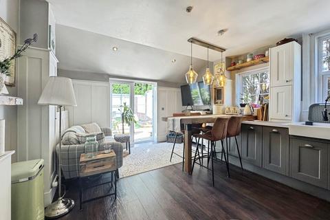 2 bedroom flat for sale, Westerham Road, Westbourne, Bournemouth, Dorset, BH4