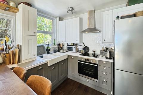 2 bedroom flat for sale, Westerham Road, Westbourne, Bournemouth, Dorset, BH4