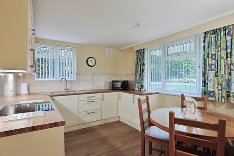 2 bedroom flat for sale, West Cliff Road, West Cliff, Bournemouth, Dorset, BH4