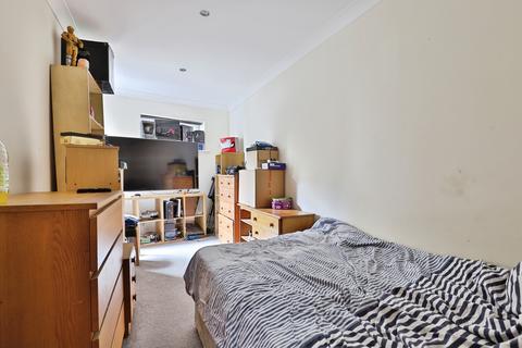 2 bedroom flat for sale, Crescent Road, Bournemouth, Dorset, BH2