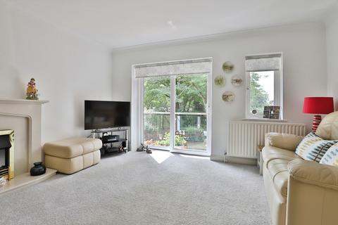 2 bedroom flat for sale, West Cliff Road, West Cliff, Bournemouth, Dorset, BH4
