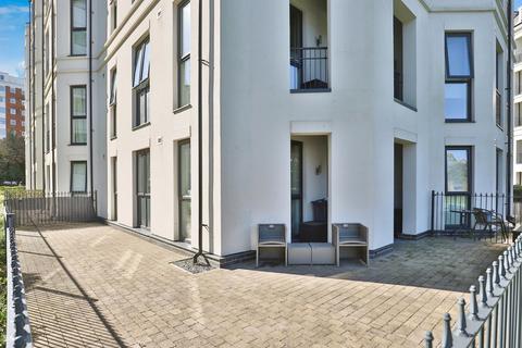 1 bedroom flat for sale, West Cliff Road, West Cliff, Bournemouth, Dorset, BH2